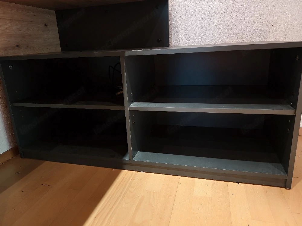 Schreibtisch 
