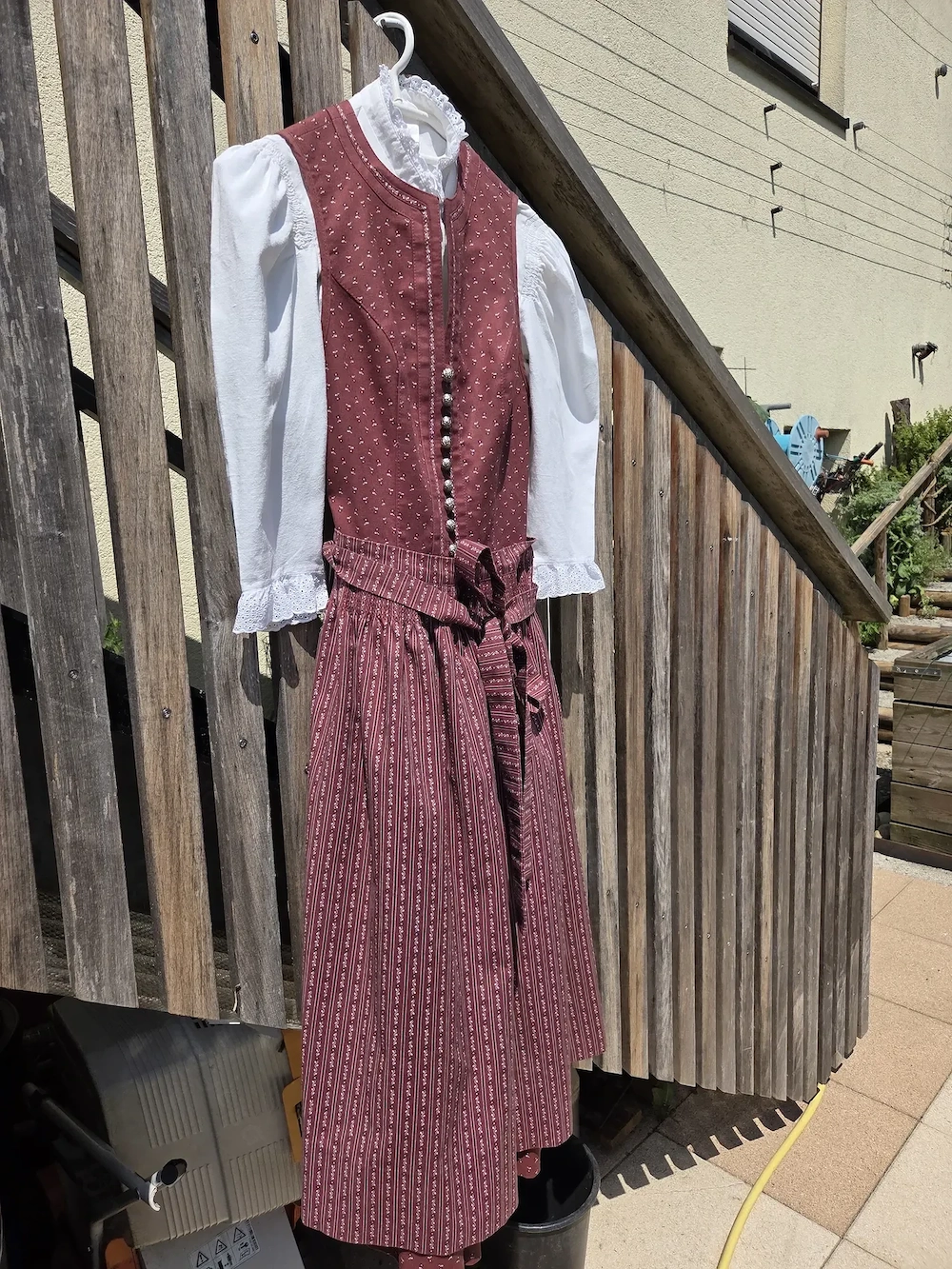 Dirndl mit Bluse Gr. 34