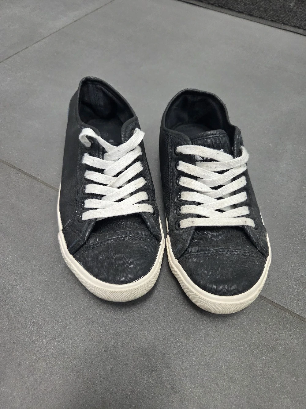 Sneakers..