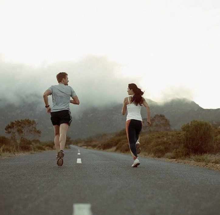 jogg Partnerin   Joggen Sprintpartnerin