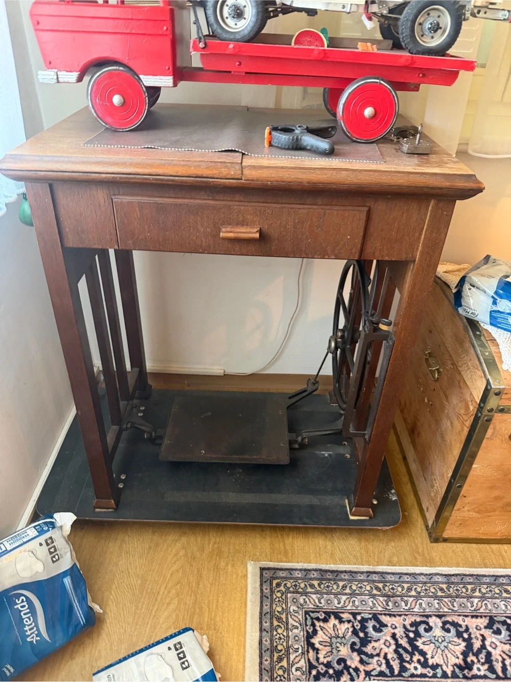 alte Nähmaschine 