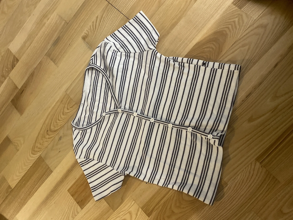 Mädchen T Shirt mit Knöpfen Gr.140