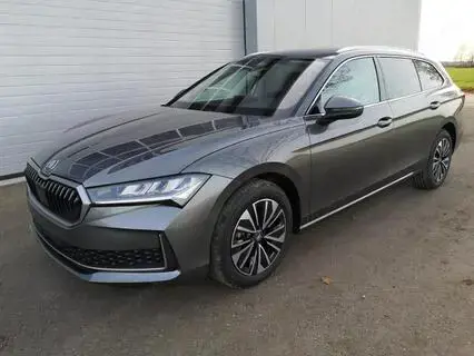 Skoda Superb Combi 2.0 TDI 142kW 4x4 Selection DSG ABT AHK 360 Hea...