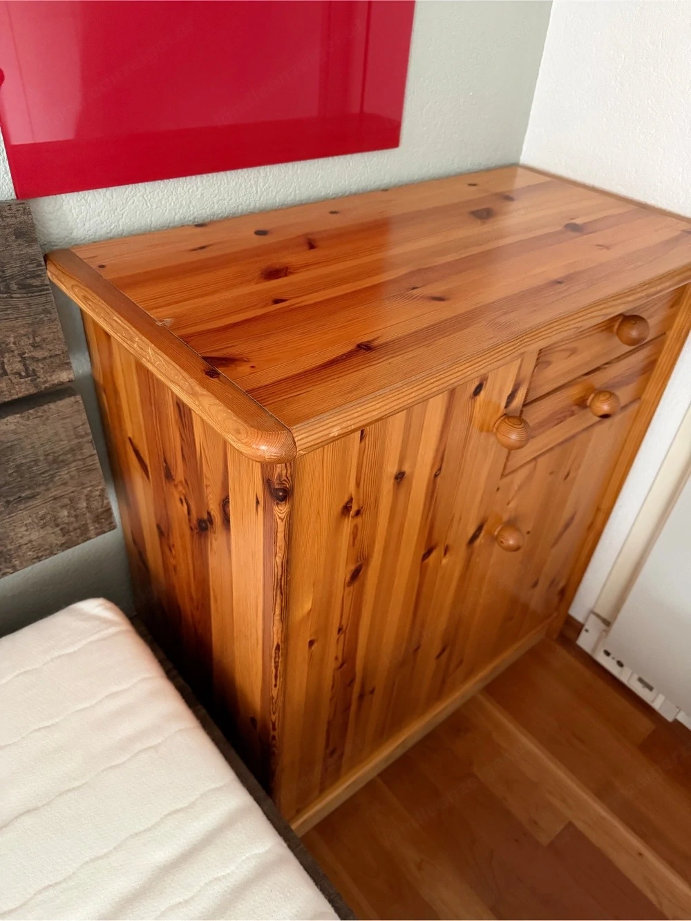 Kommode aus Kiefer (Massivholz)