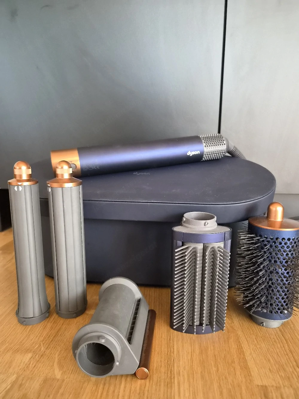 Dyson Airwrap blau