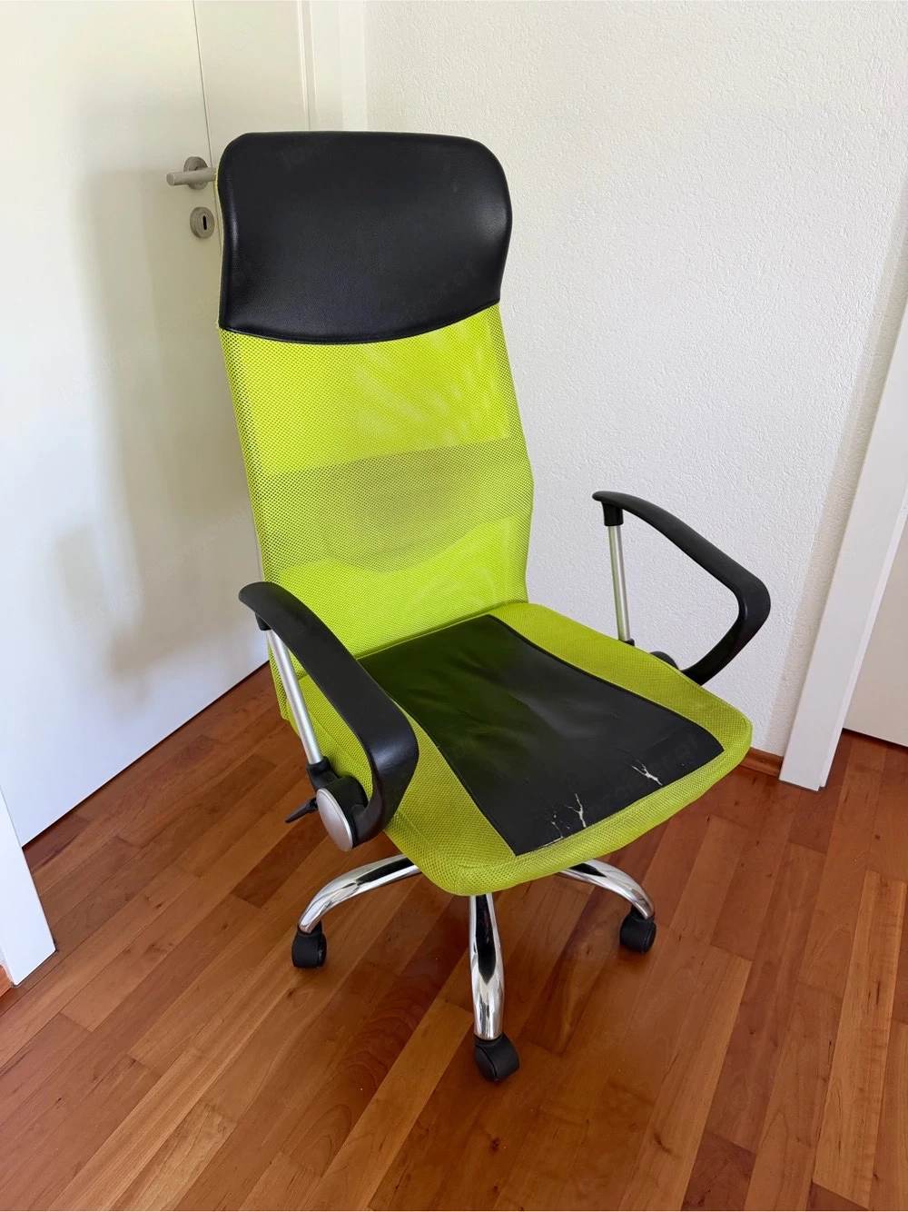Bürostuhl   Schreibtischstuhl grün-schwarz (Mesh)