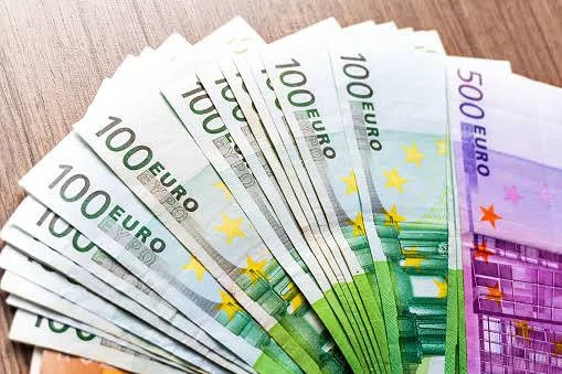Kreditangebote: Lösen Sie Ihre Probleme und verwirklichen Sie Ihre Projekte  Wir bieten Finanzierung