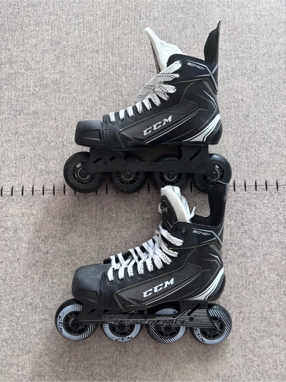 Inlinehockey Skates CCM 9040R