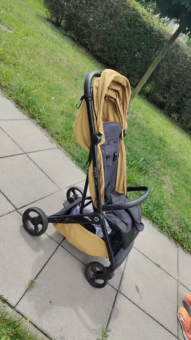 Kinderwagen. Kinderwagen in sehr gutem Zustand