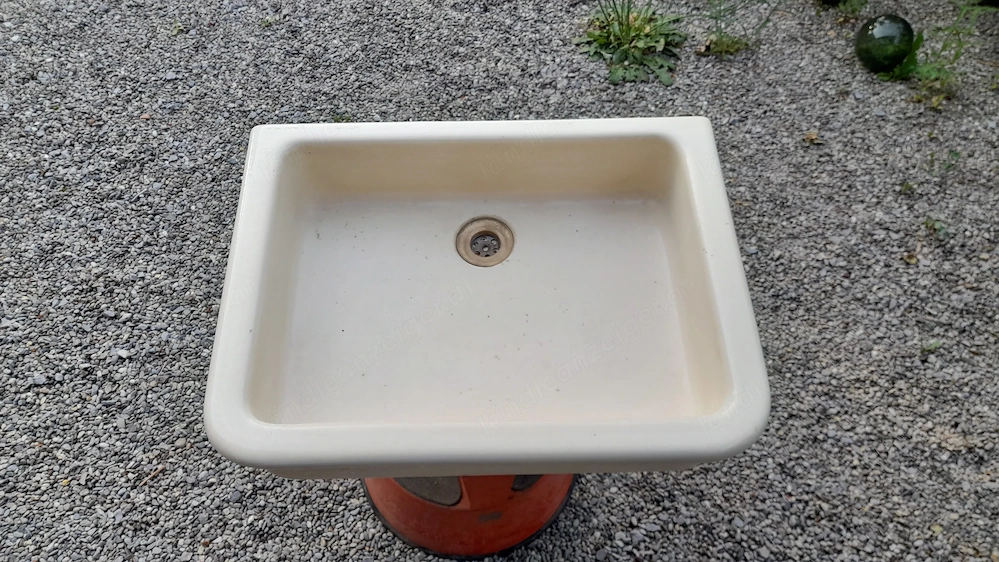 Waschbecken Marke Laufen