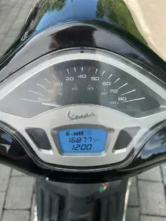 Verkaufe meine sehr zuverlässige und heißgeliebte Vespa Primavera