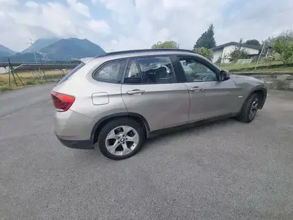Verkaufe  Auto  Typ  BMW X1    Allrad  wenig ca 150 000Km  