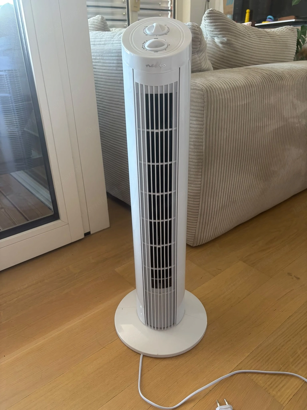 Turmventilator mit Schwenkfunktion