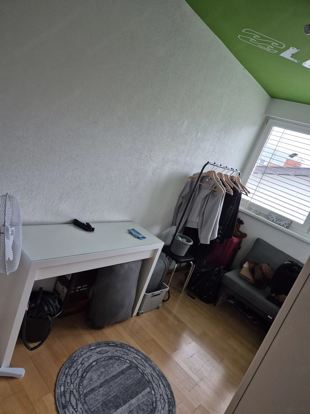 zentrale zweistöckige 4 Zimmerwohnung zu verkaufen
