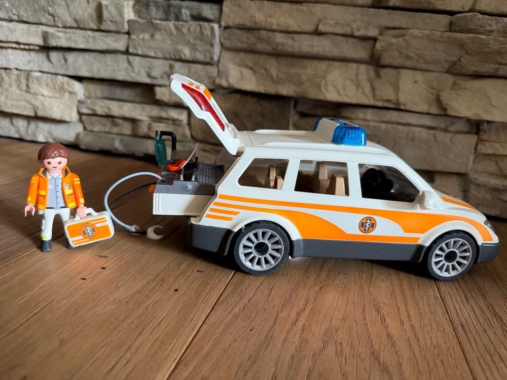Playmobil Notarztwagen