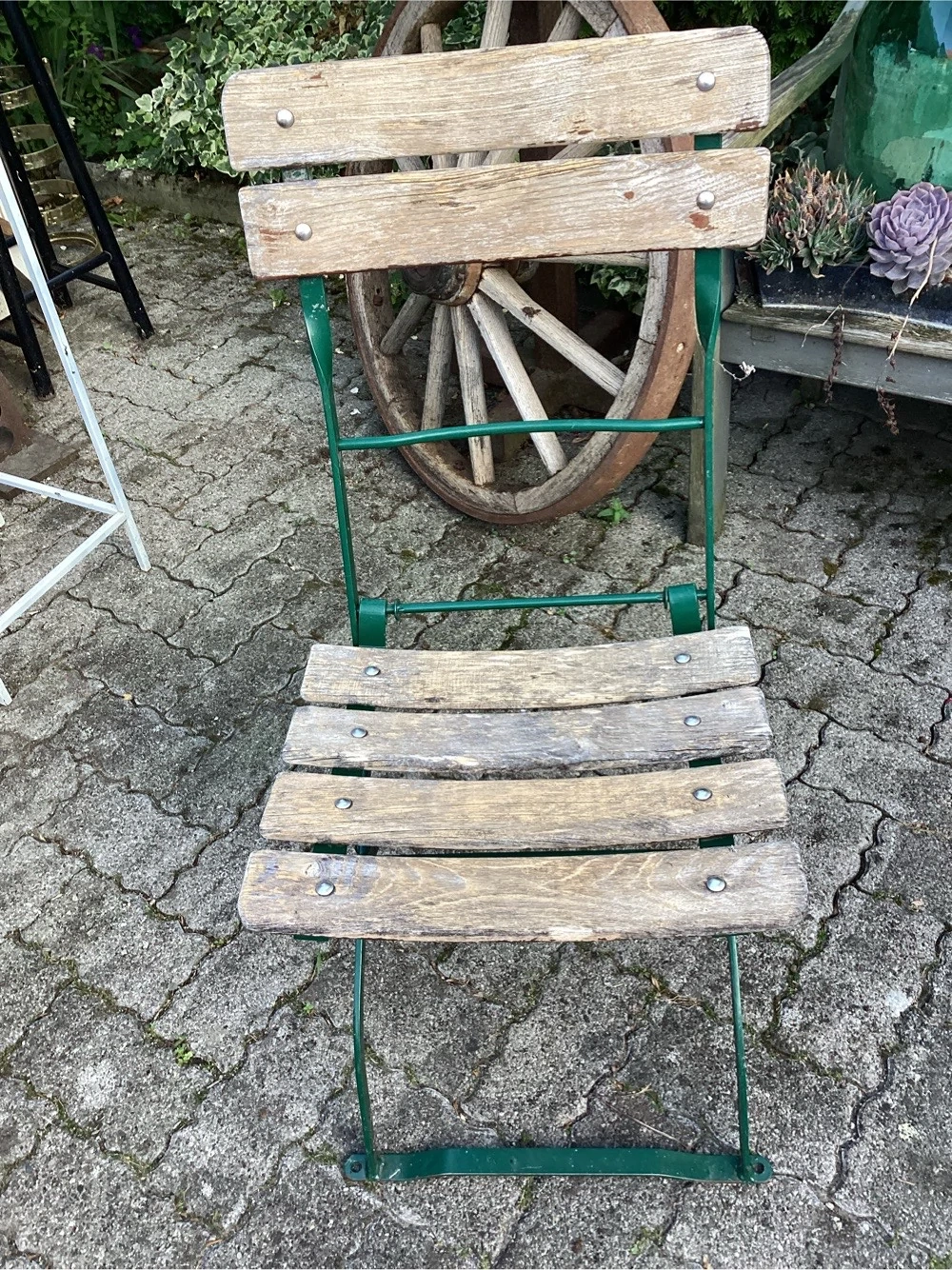 Alter Gartenstuhl