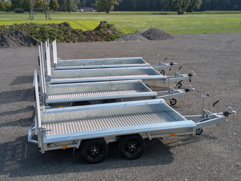 Anhänger Baumaschinentransporter 