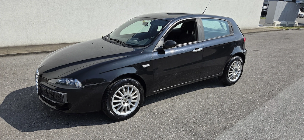 Alfa Romeo 147  1,6 Benzin. Bj:2010 