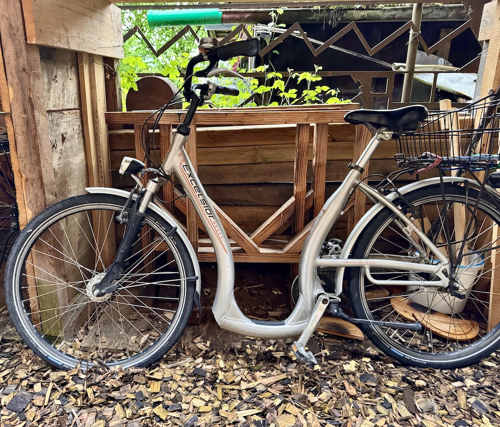 Damenfahrrad mit extrem tiefem Einstieg