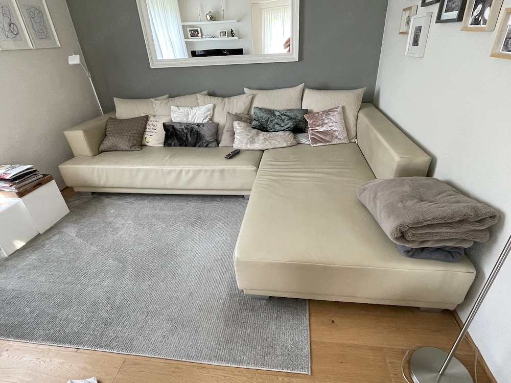 Couch beige Kunstleder