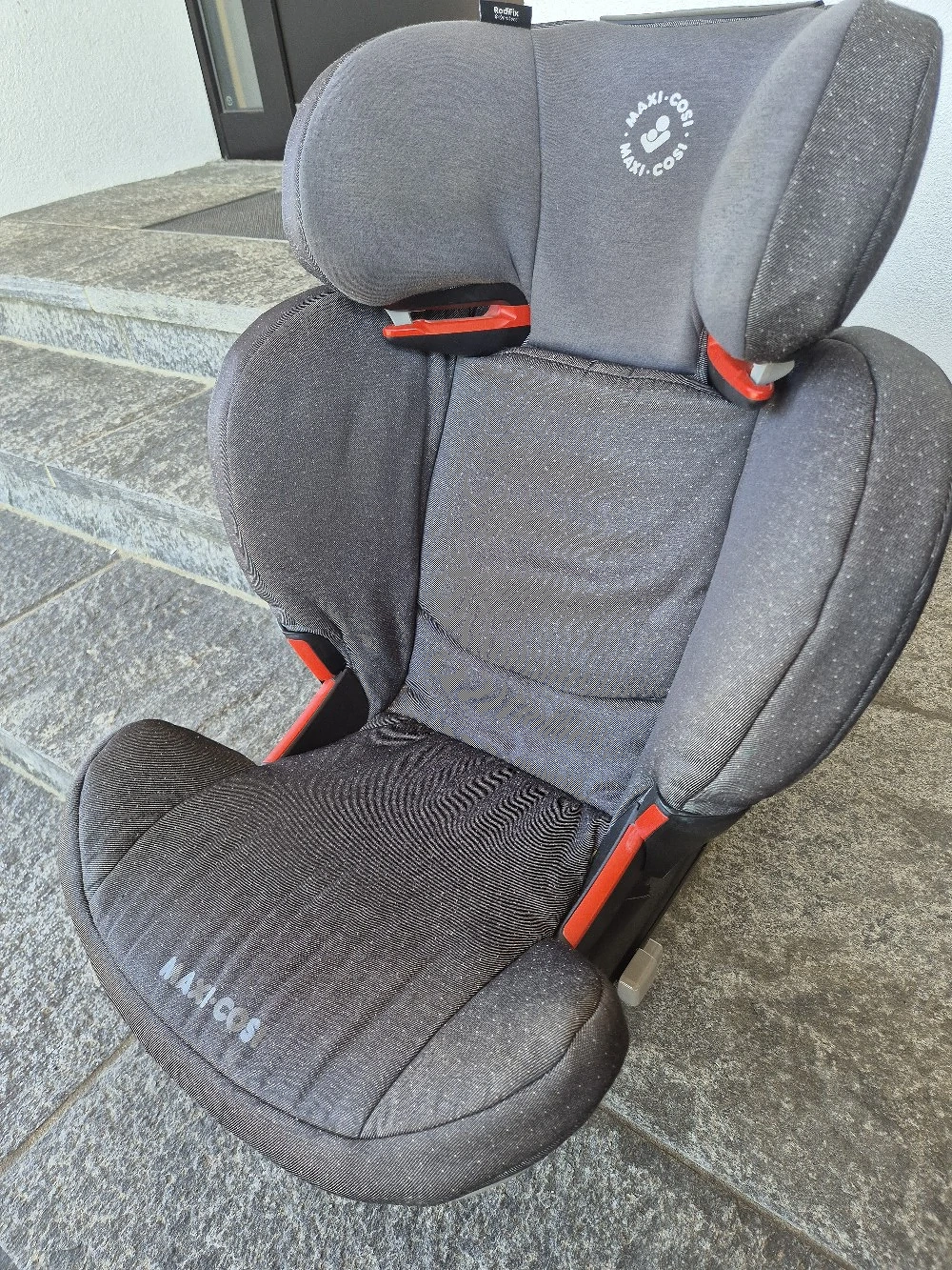 Maxi-Cosi RodiFix Kindersitz (2018)   ISOFIX   guter Zustand