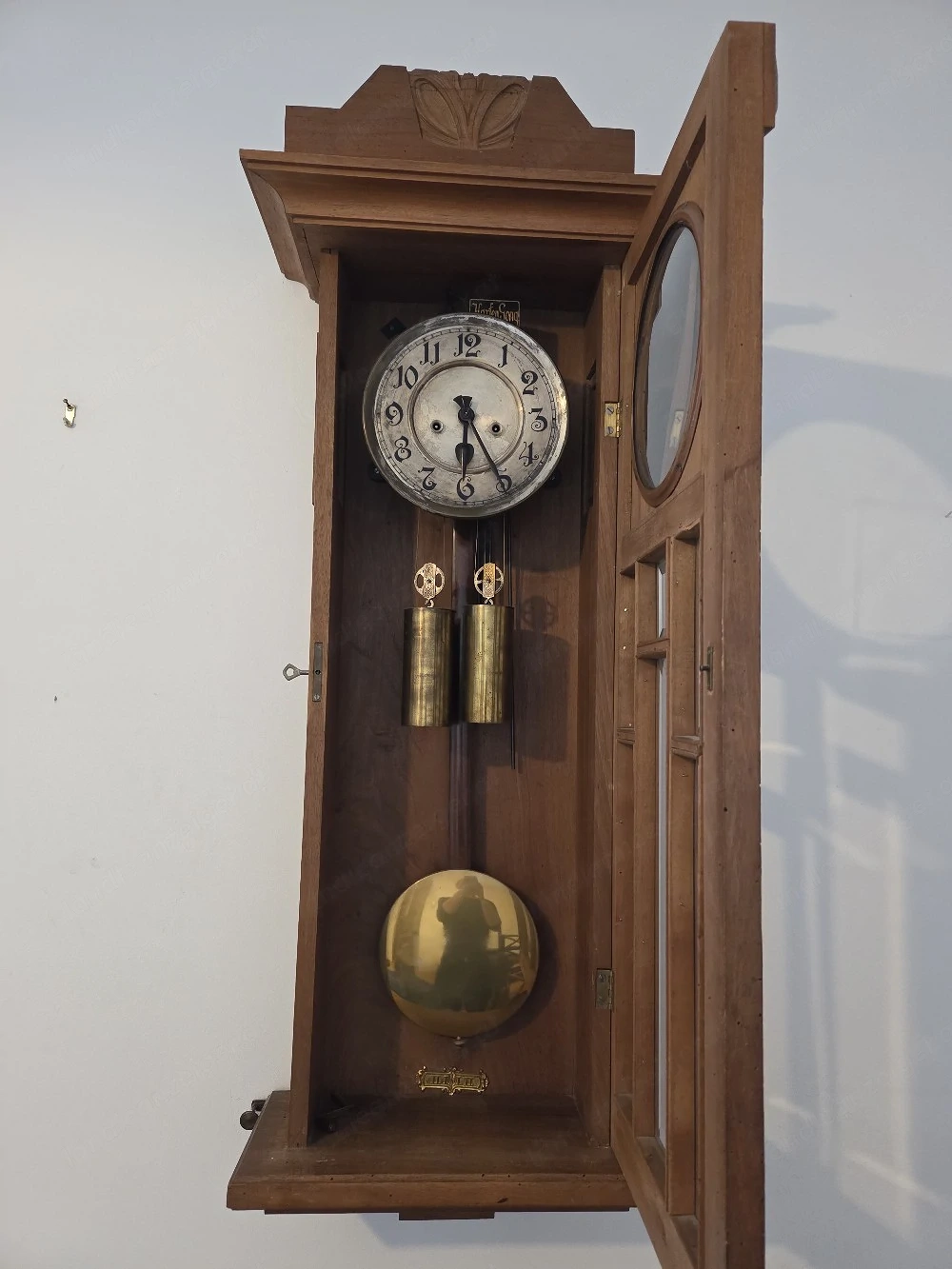 Alte Wanduhr 