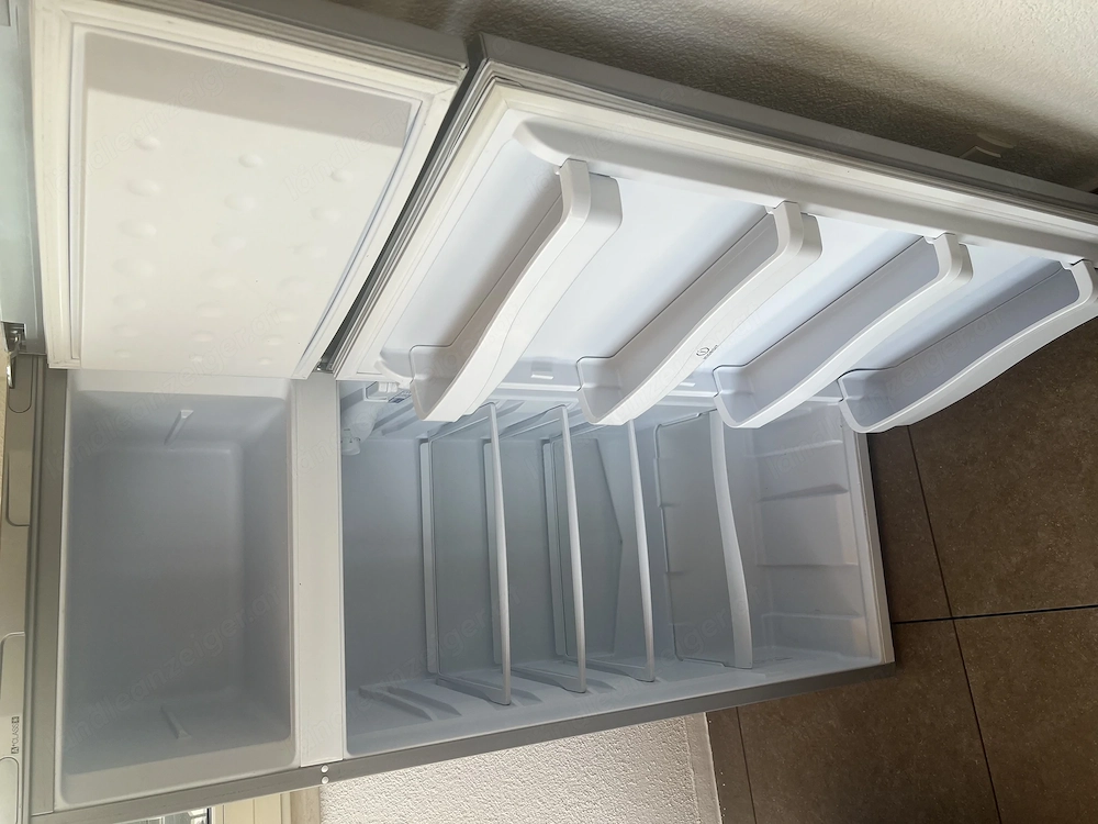 Kühlschrank mit Gefrierfach 135cm hoch