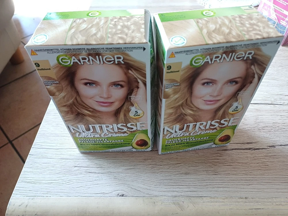 haarfarbe hellblond 2 Stück für 10 Euro 