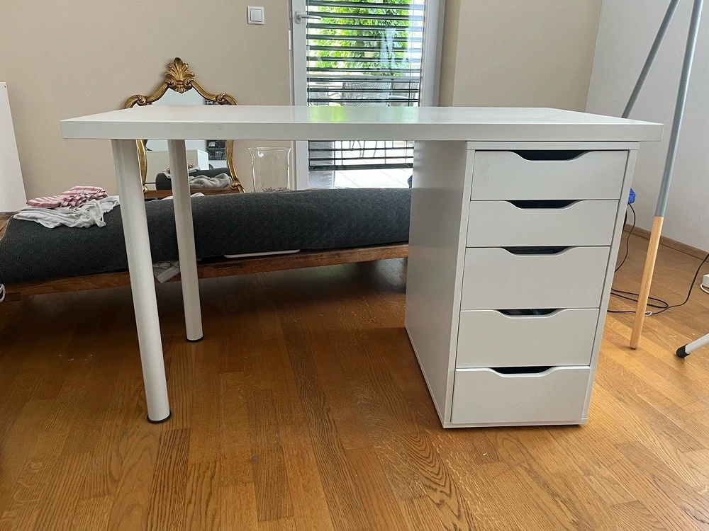 Ikea Schreibtisch