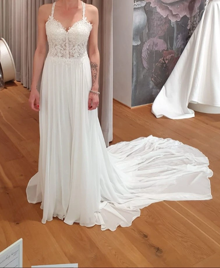 Wunderschönes Boho-Brautkleid (Gr. 32   XXS) mit Beinschlitz - NP   2.500