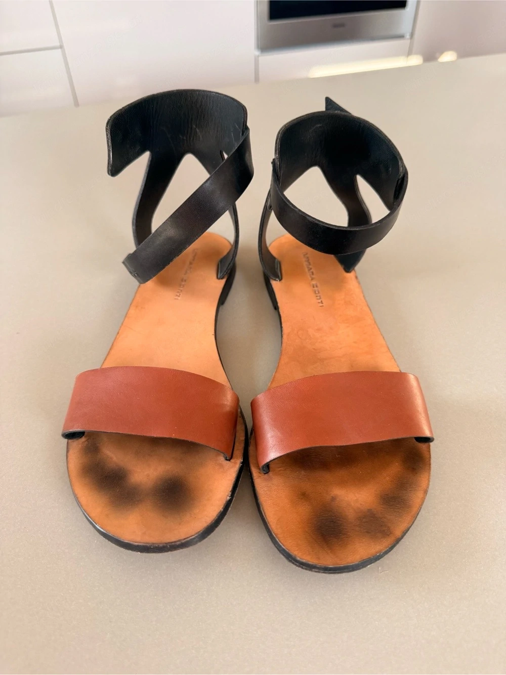 leder sandalen farbe: cognac schwarz 