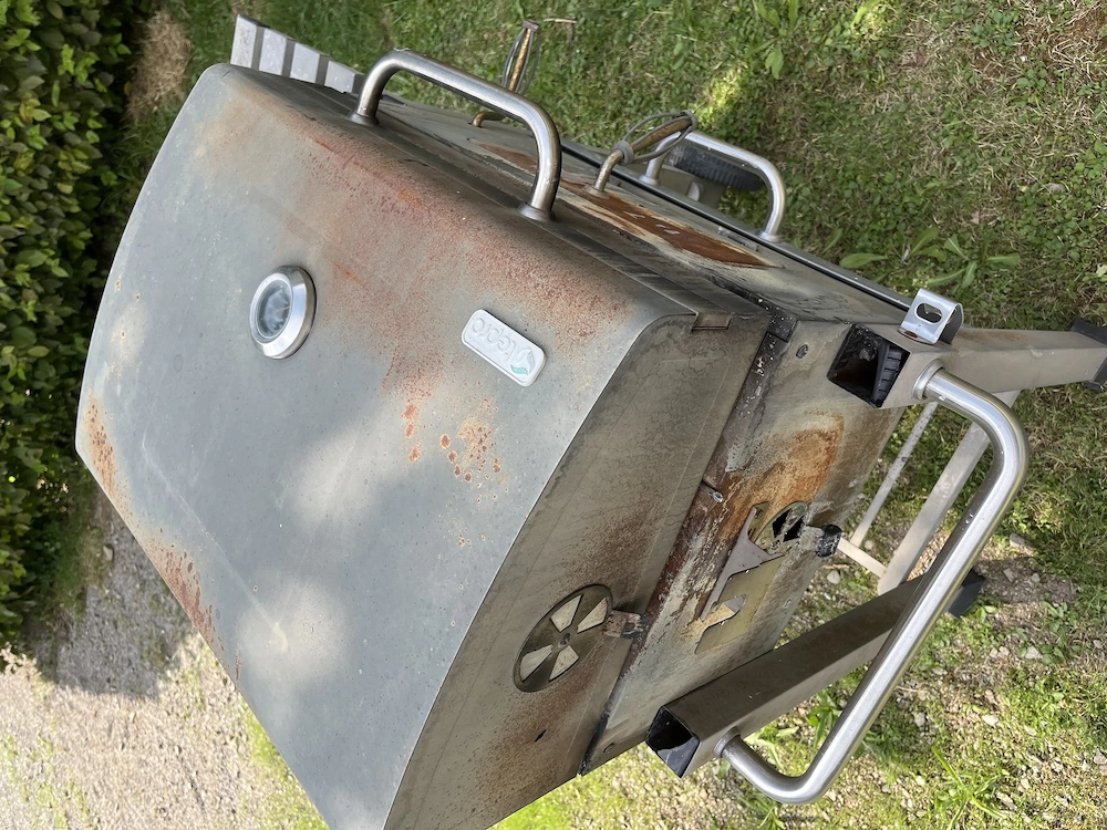 Holzkohlegrill