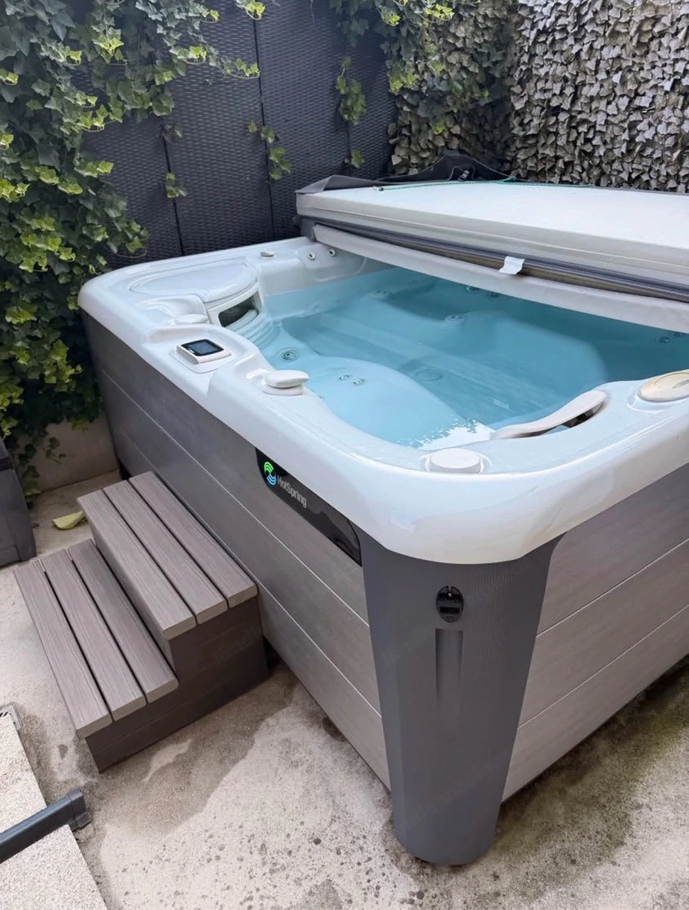 Whirlpool Hotspring Envoy 