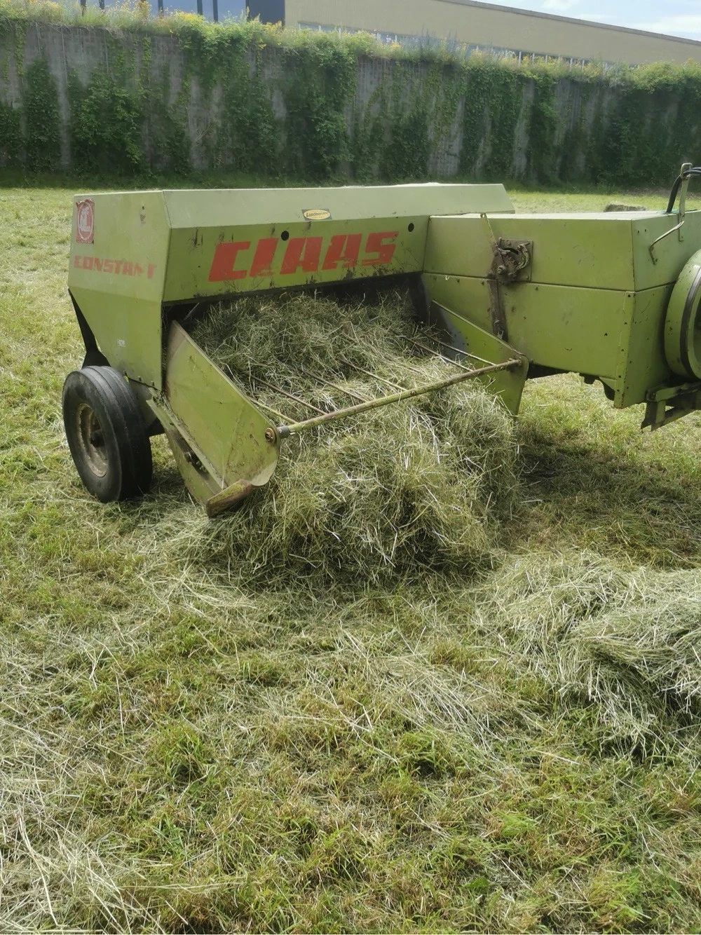 Claas Kleinballenpresse