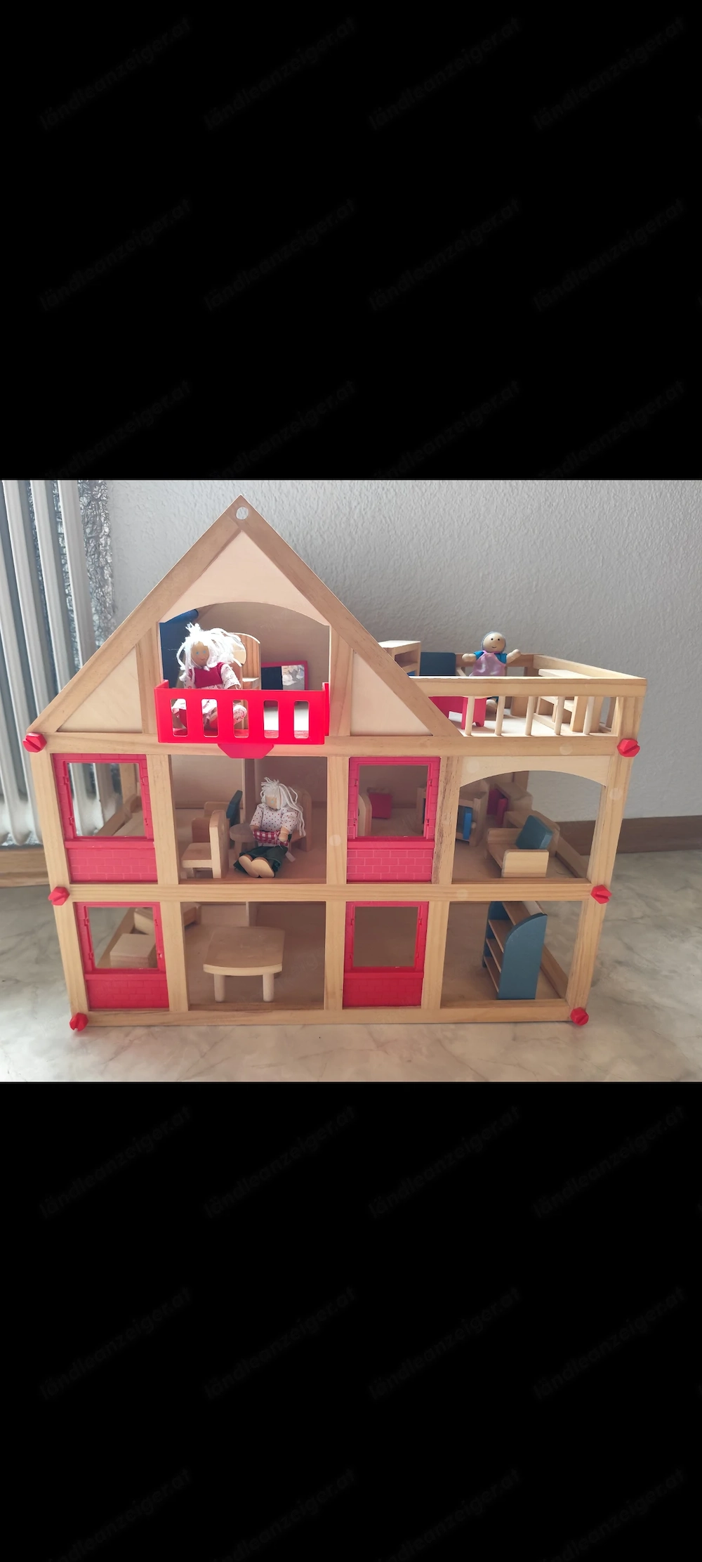 Puppenhaus aus Holz . 