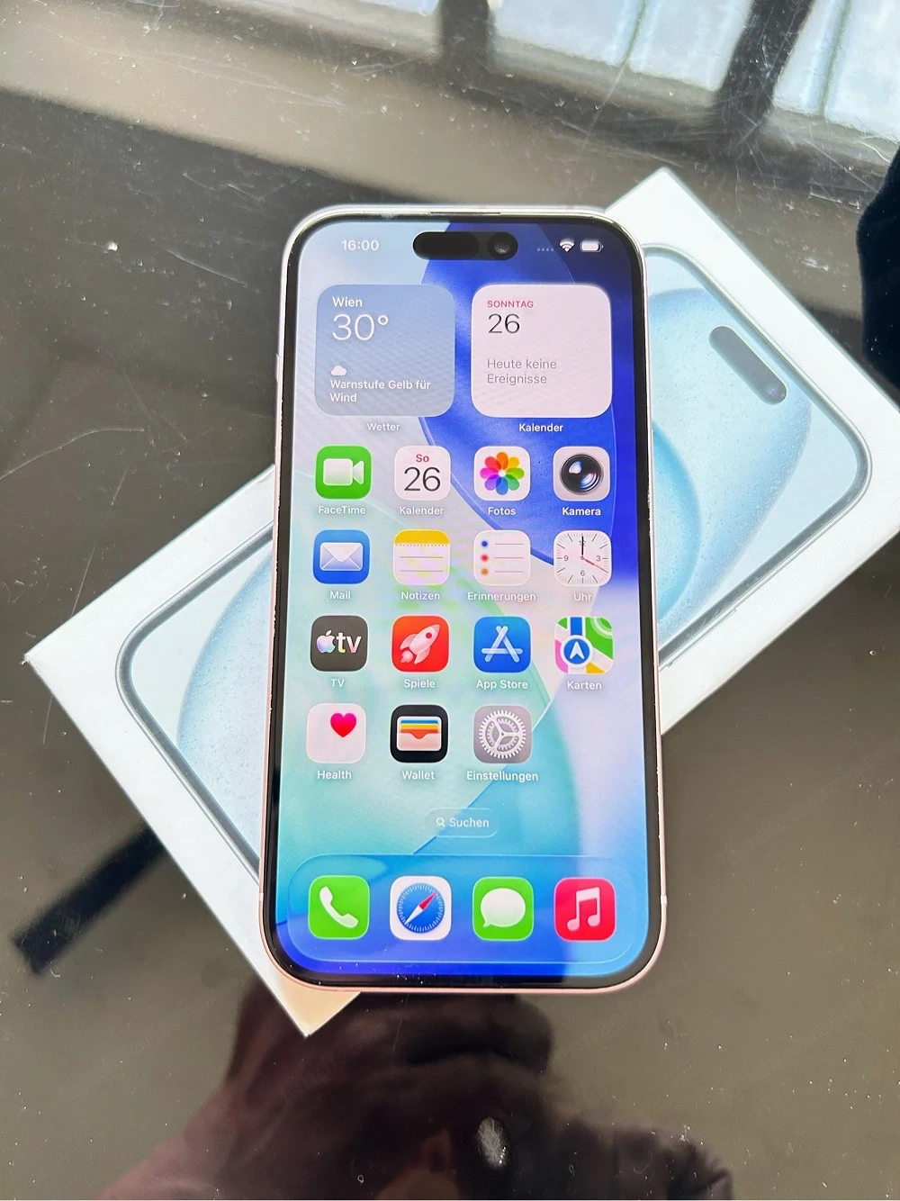 iPhone 15 100 % Akkuleistung