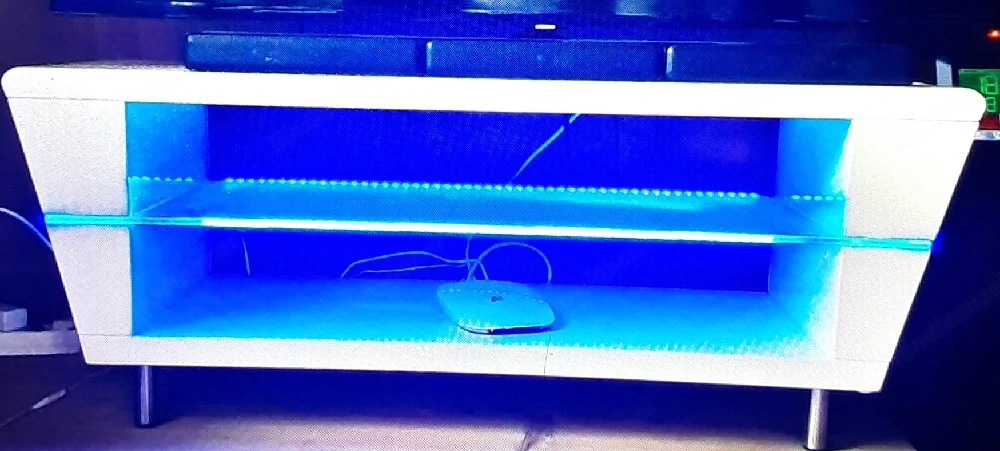 TV Board zu verschenken 