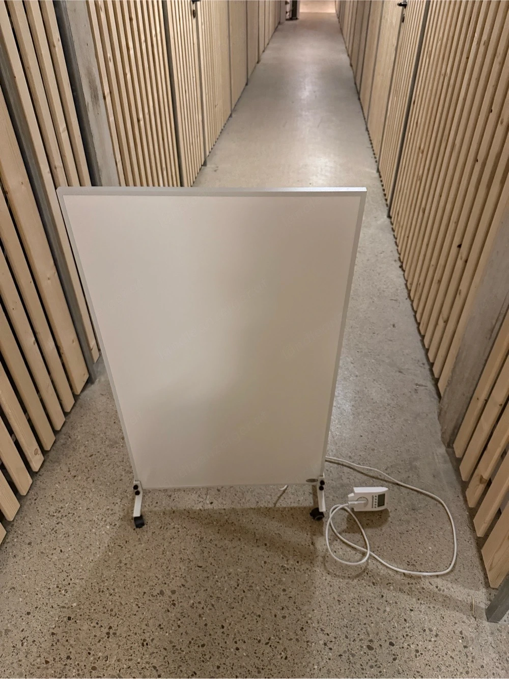 Könighaus Infrarotheizung 600W inkl. Smart-Thermostat & Rollenfüßen