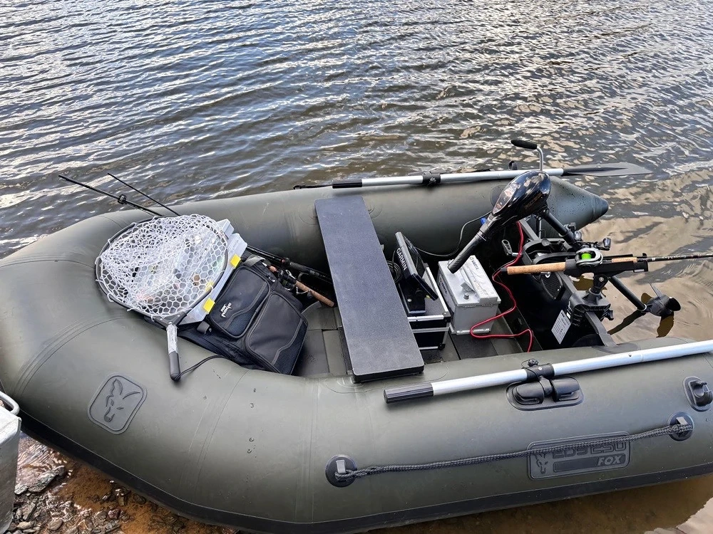 Angelboot mit Motor