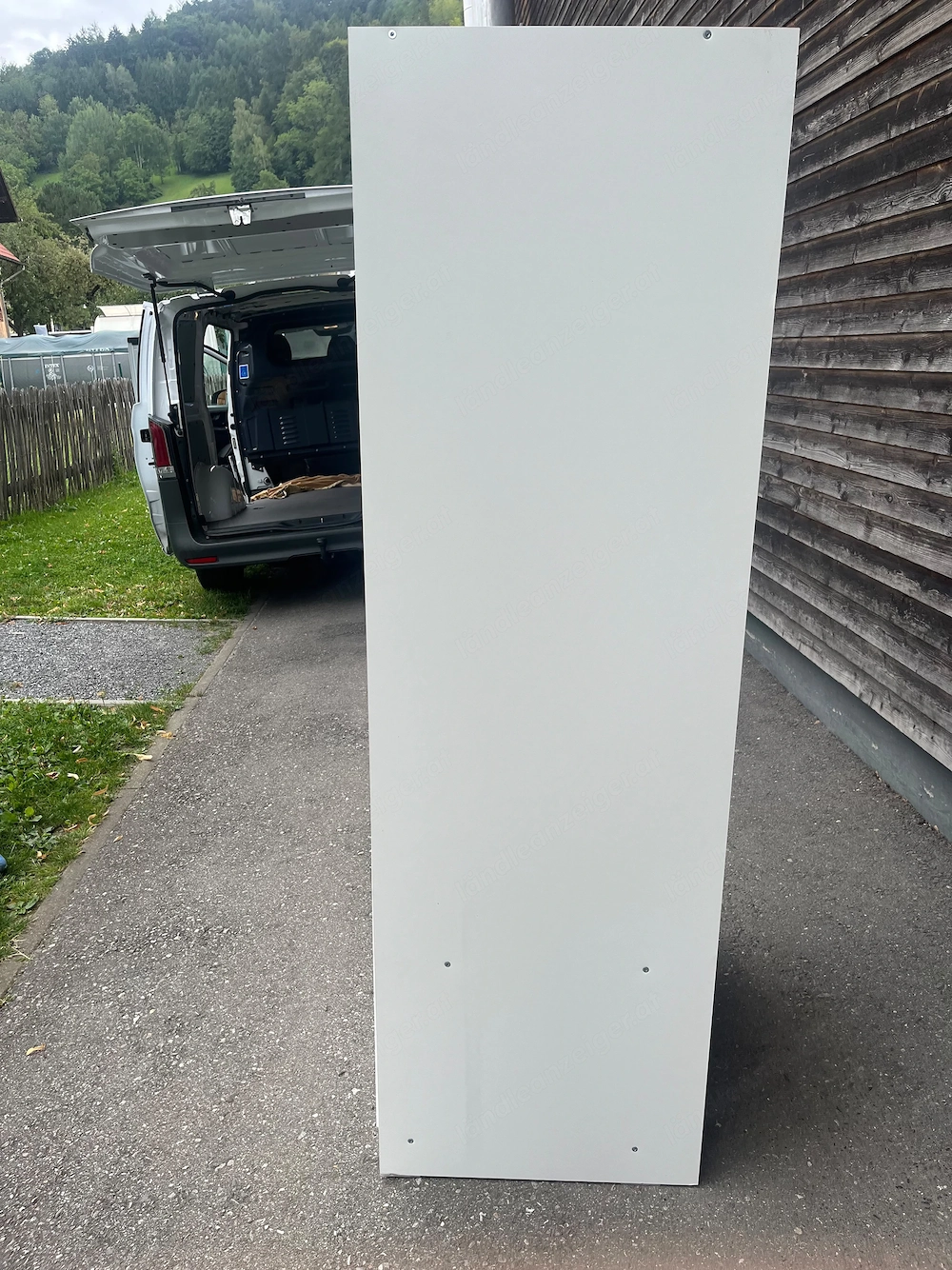 Kleiderschrank gratis
