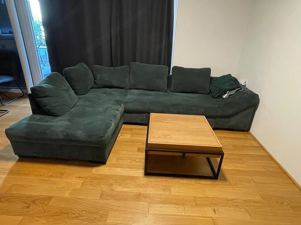 Couch ausziehbar abzugeben 