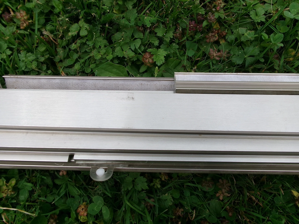 Vorhangschiene mit Klettverschlüßen 