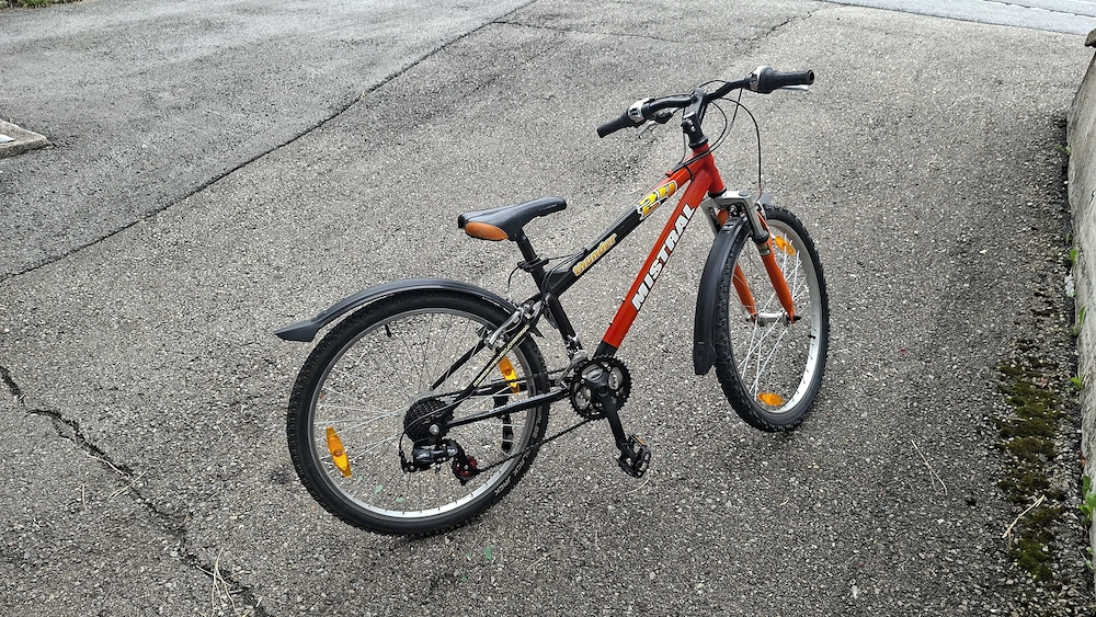 Kinderfahrrad 24" Marke Mistral in gebrauchtem Zustand ,fahrbereit !