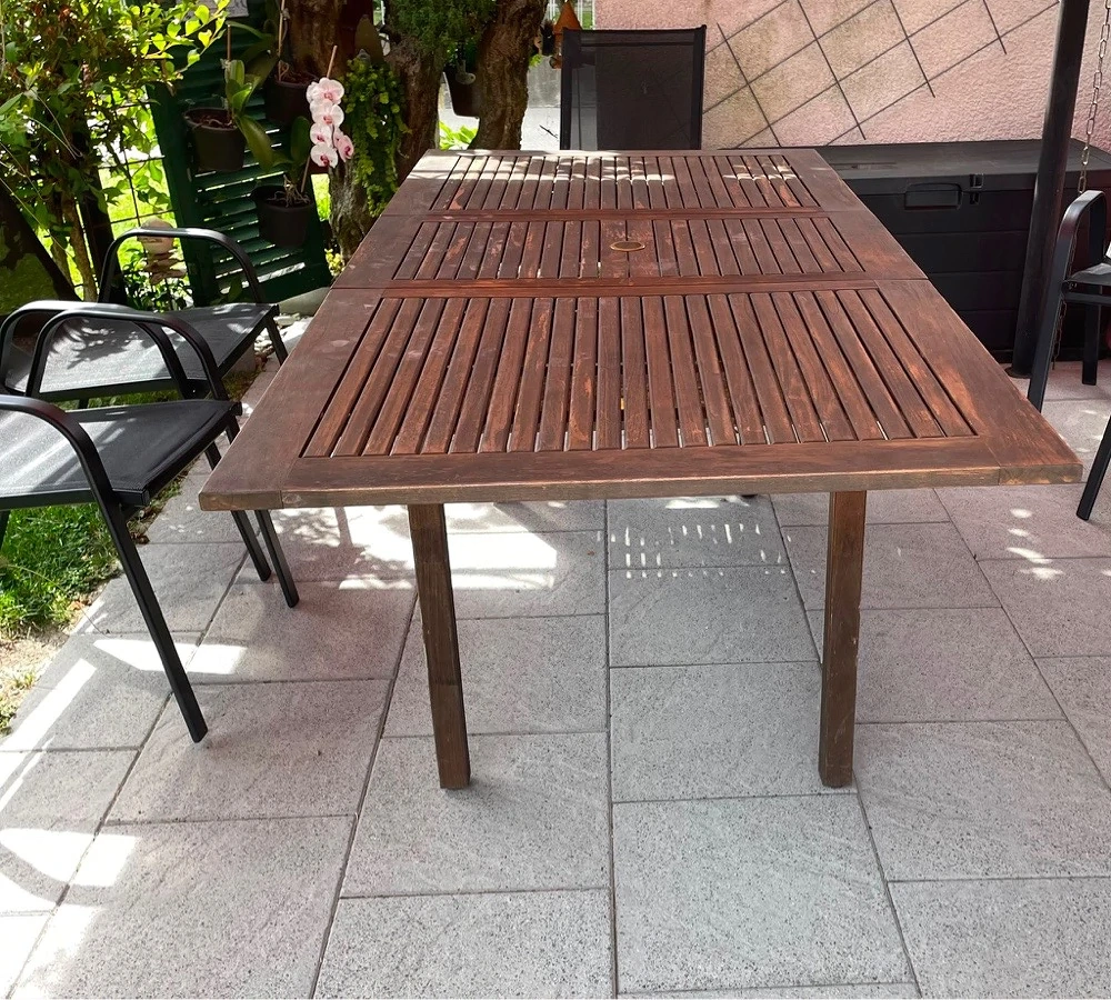 Gartentisch