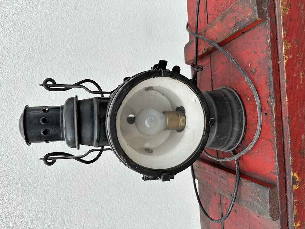 Eisenbahn Lampe Petroleum, umgebaut auf elektrisch