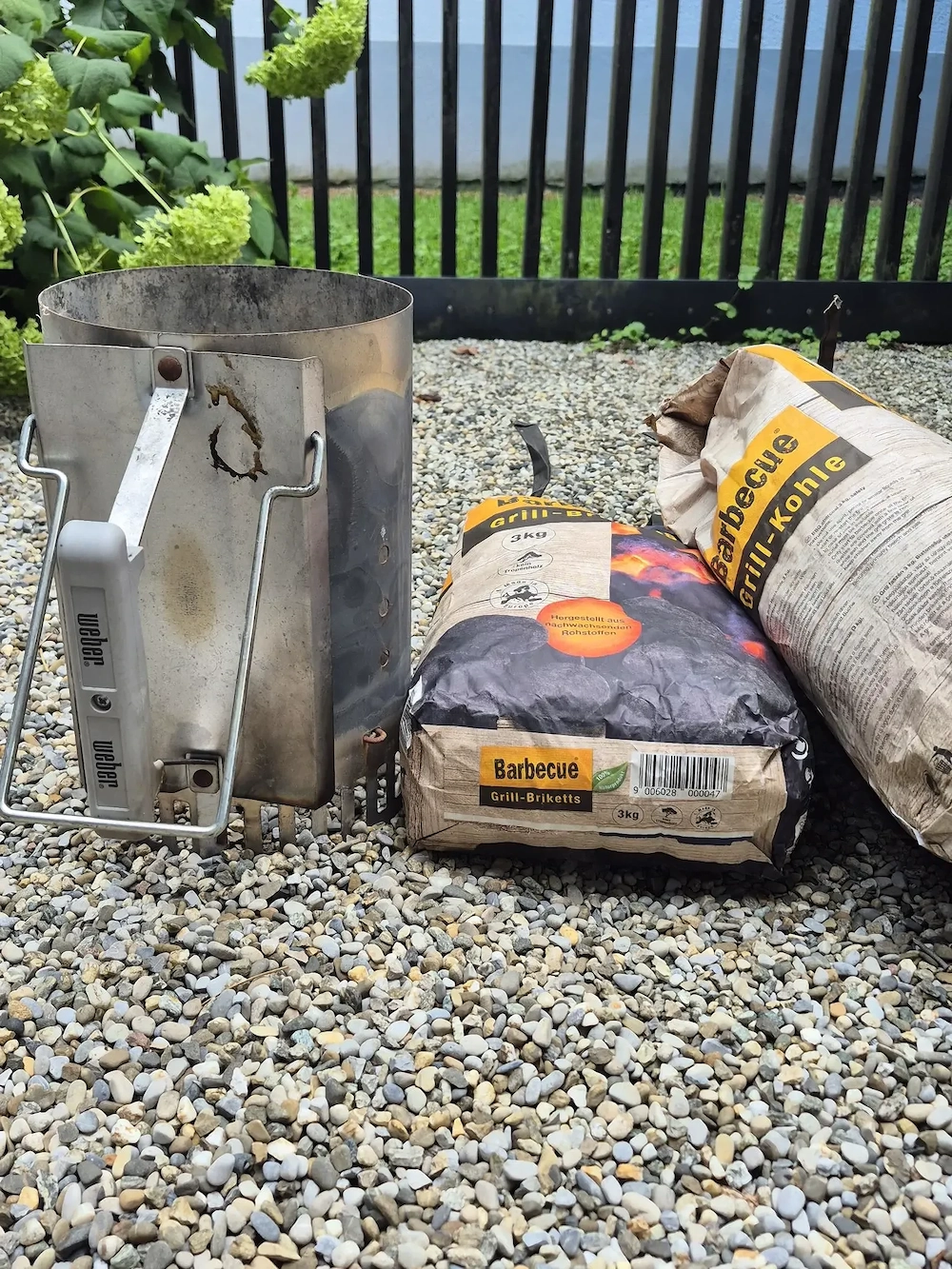 Weber Grill, Kaminanzünder, 2x Grillkohle