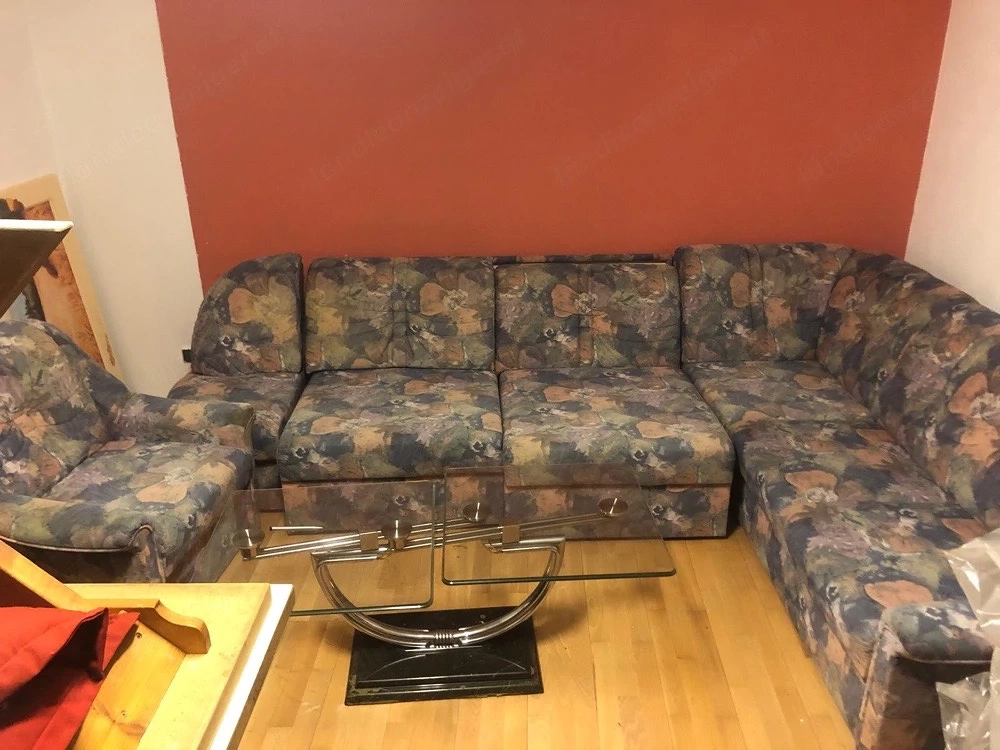 Gratis Couch und Tisch