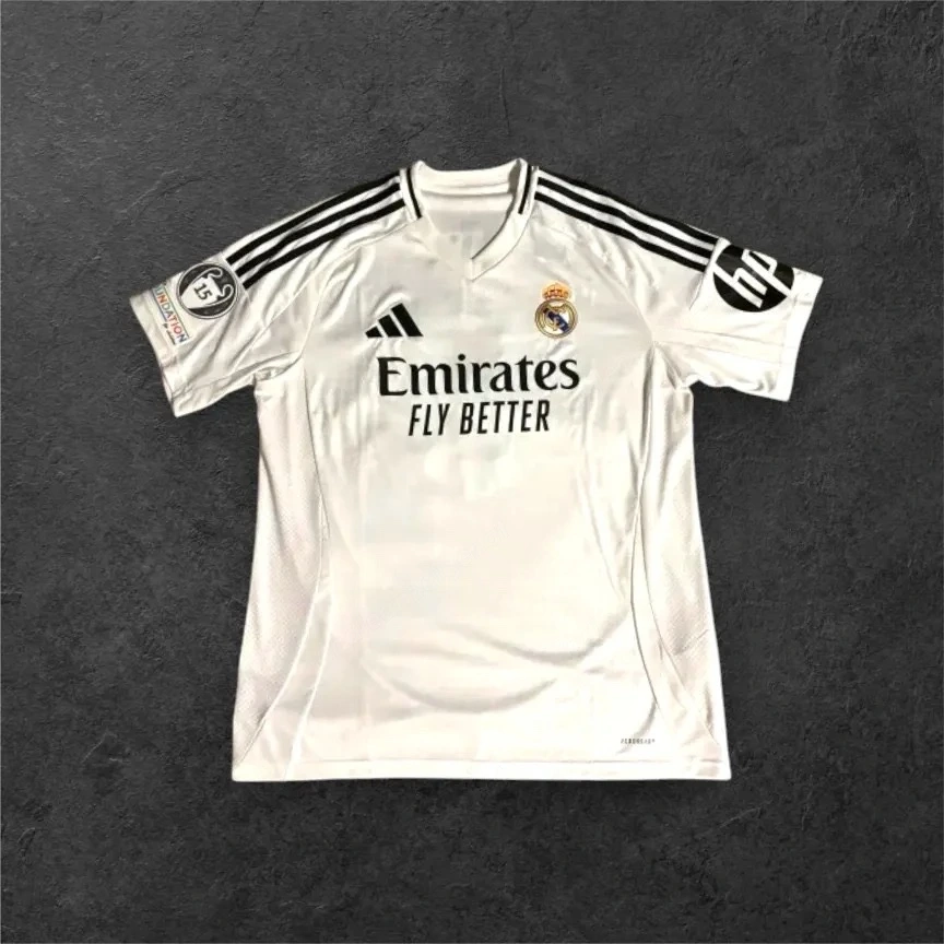 Real Madrid Herrentrikot NEU mit Mbappe Aufdruck