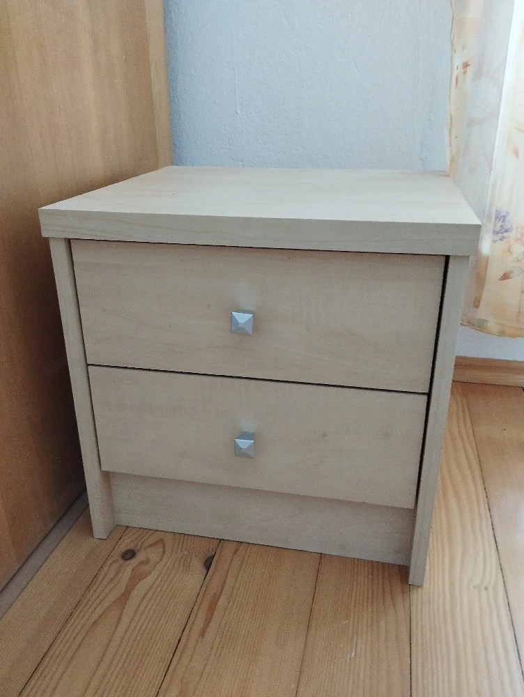Nachtkästchen