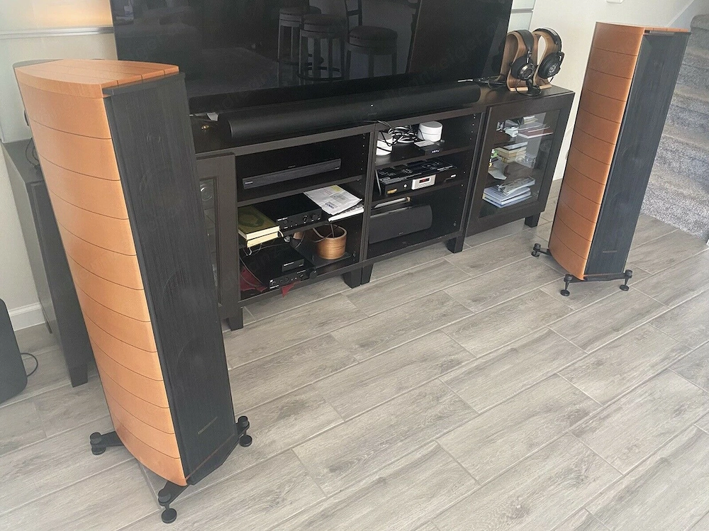 Sonus Faber CREMONA M  (We are a Hi-Fi Store. Visit Our web : www.stereotecnica .com )